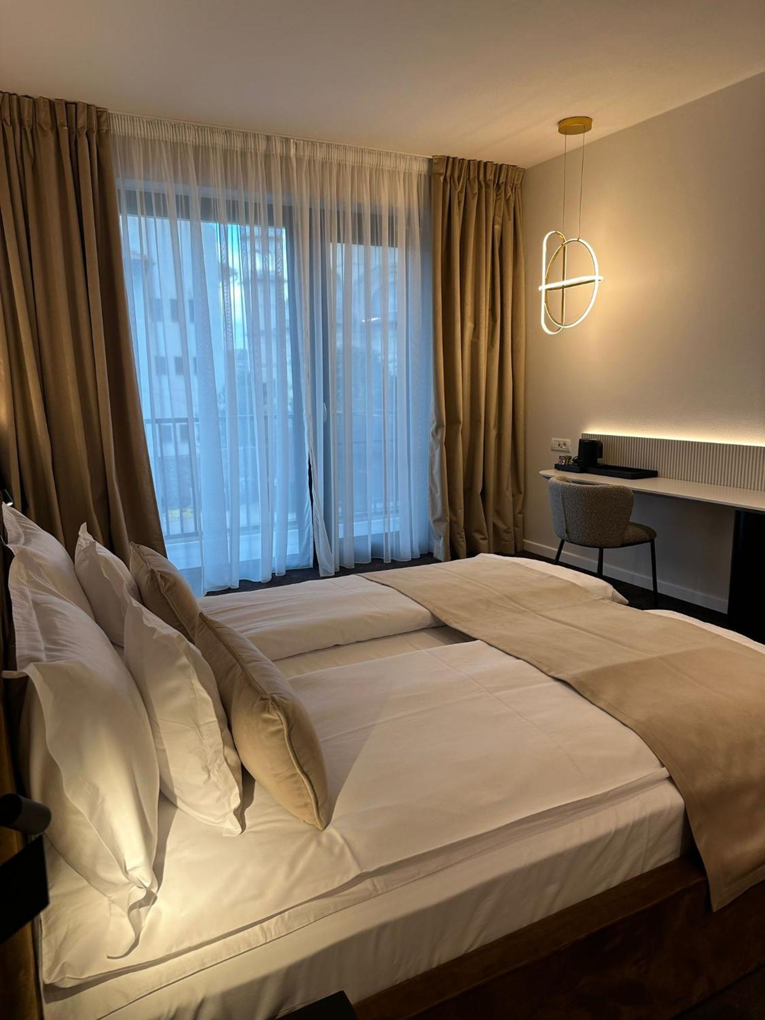 Element Otel Alba Iulia Dış mekan fotoğraf
